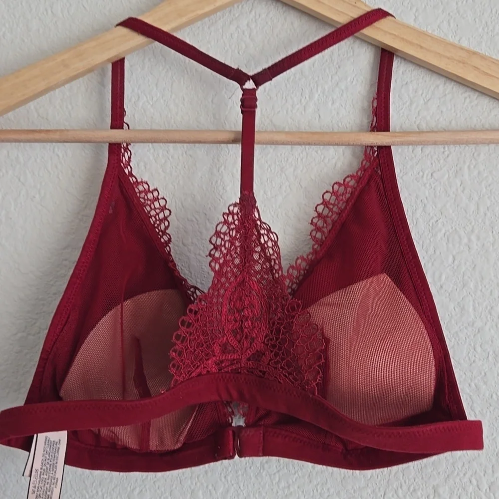 Victoria's Secret Red Lace Plunge Bralette Intimate